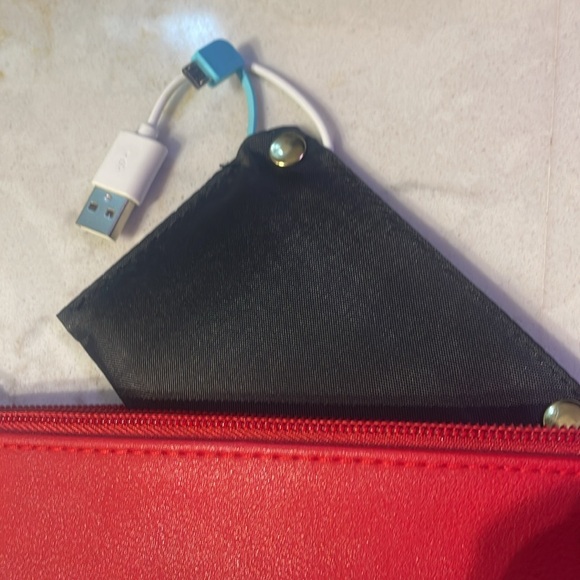 Adrienne Vittadini NWT Charging Wallet Red with gold logo & zipper black lining - Picture 6 of 9